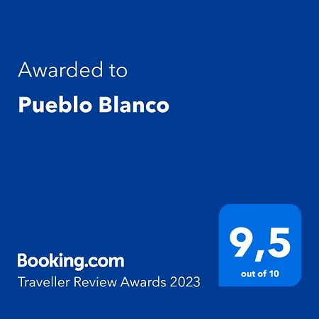 Pueblo Blanco *
